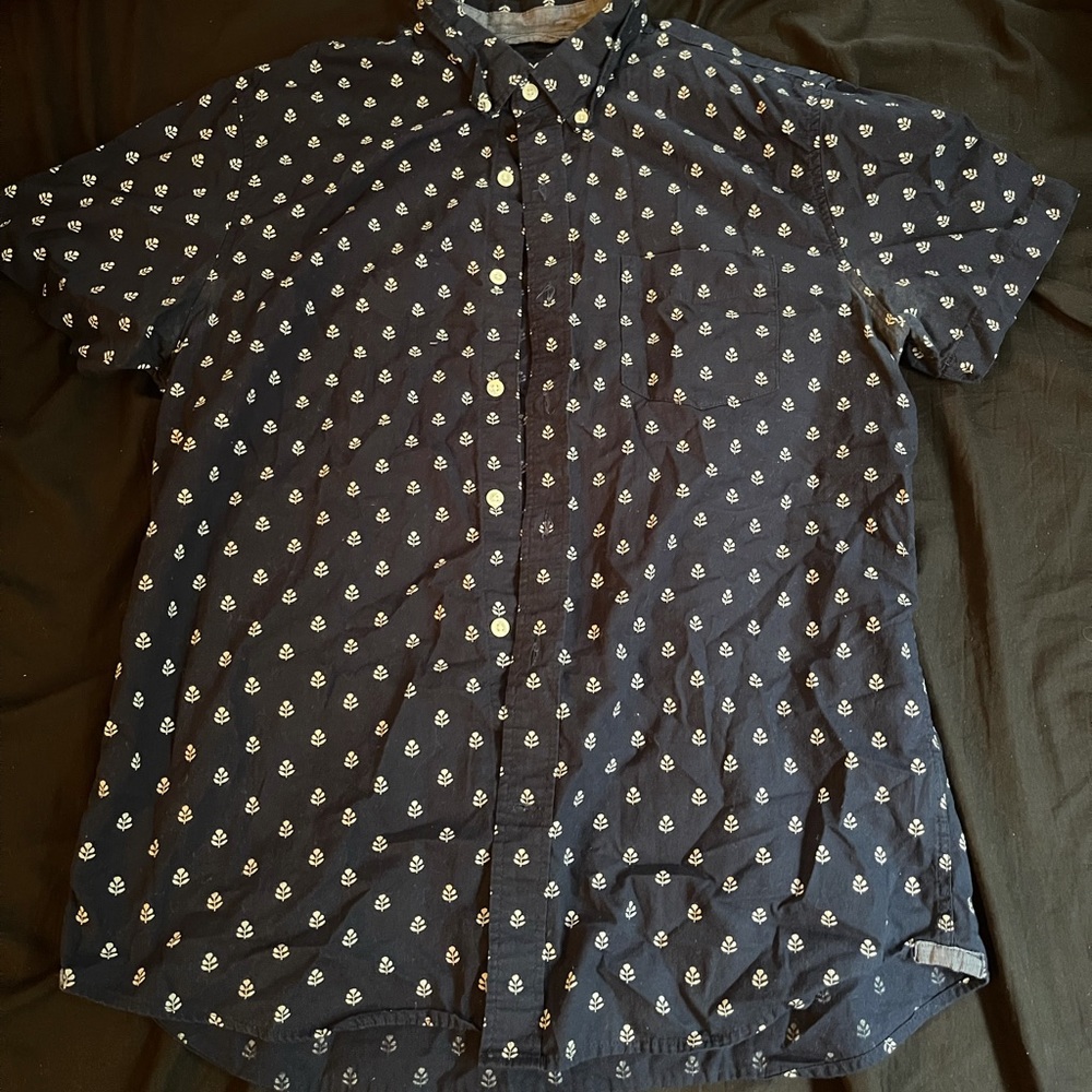 American Eagle Classic Fit Button Up